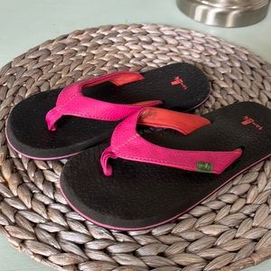 Girls Sanuk Flip flop
